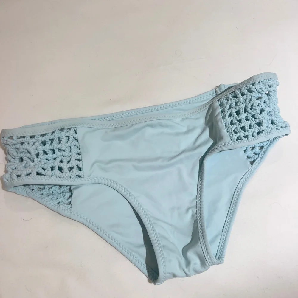 Frankies Bikinis Light Blue Crochet Macrame Side Bikini Bottoms Medium - Picture 3 of 5